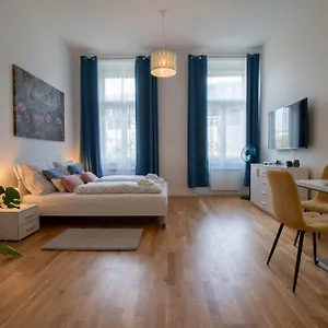 Apartment Washingtonova Cr, Prague